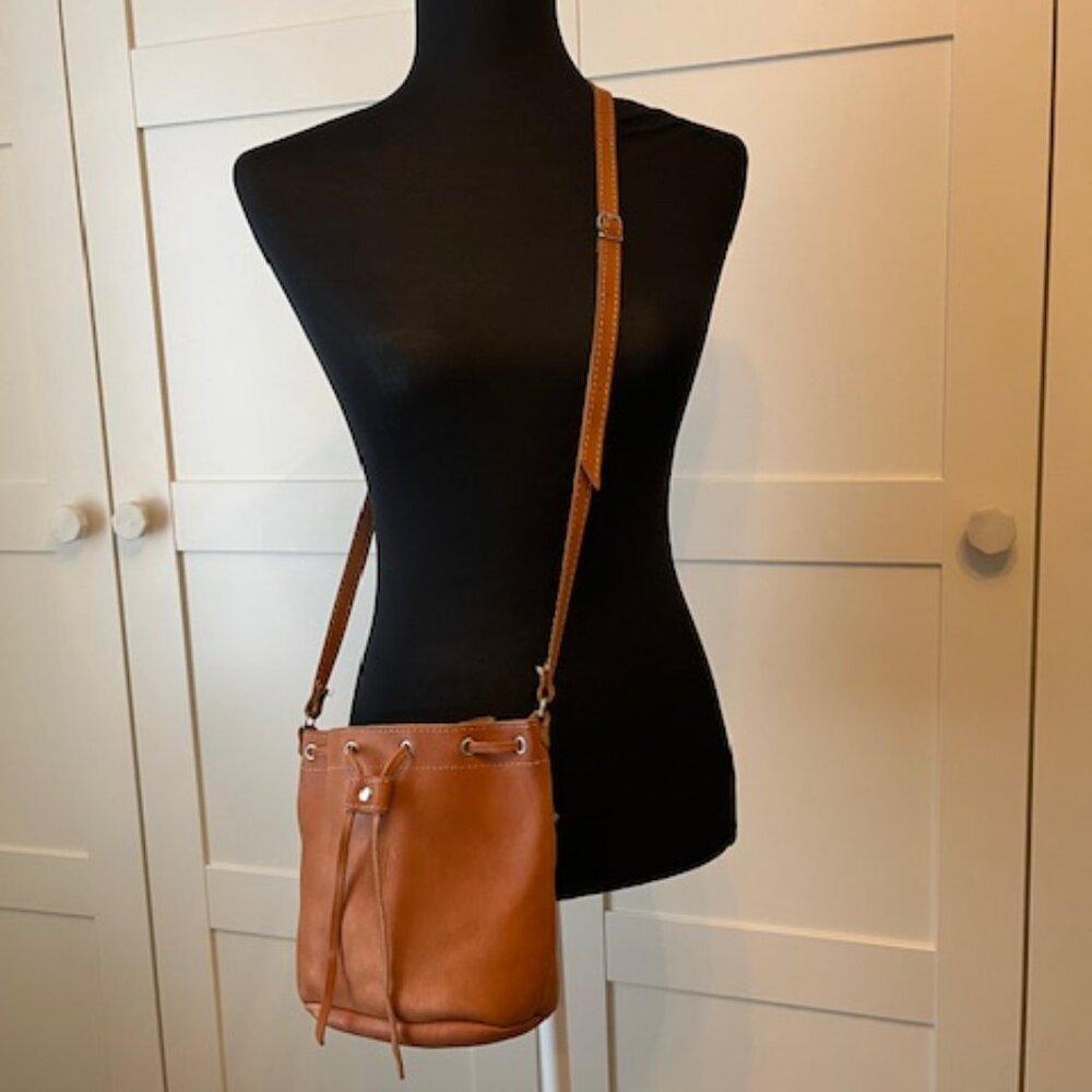 Leather bucket bag